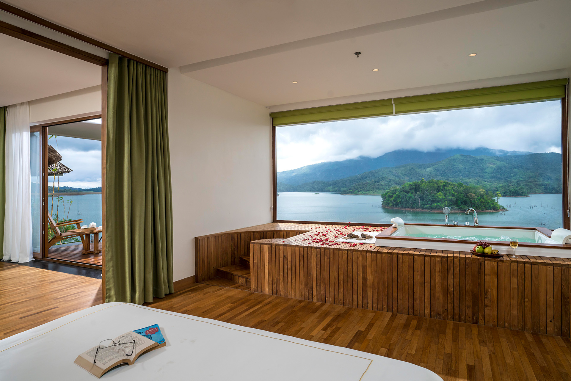 A jacuzzi villa resort bedroom in Mountain Shadows, Wayanad